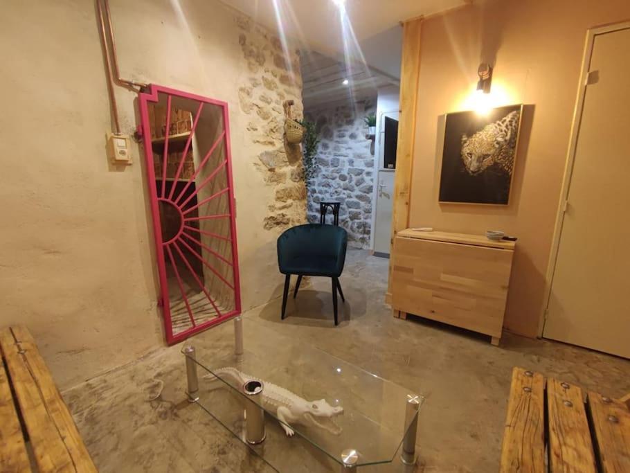 Appartement Cosy 2/4 Personnes La Roquebrussanne Extérieur photo