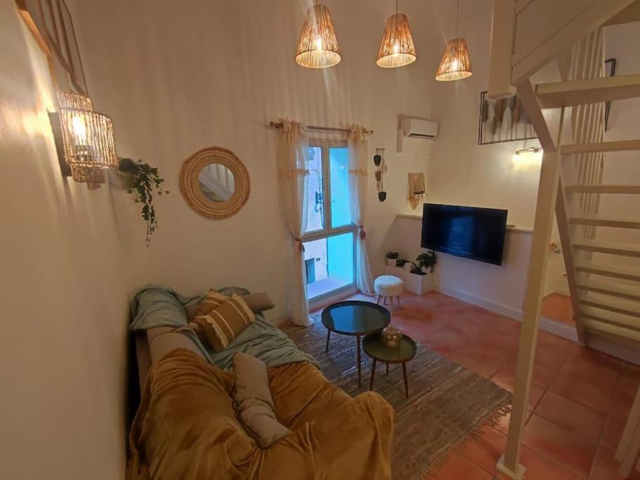 Appartement Cosy 2/4 Personnes La Roquebrussanne Extérieur photo
