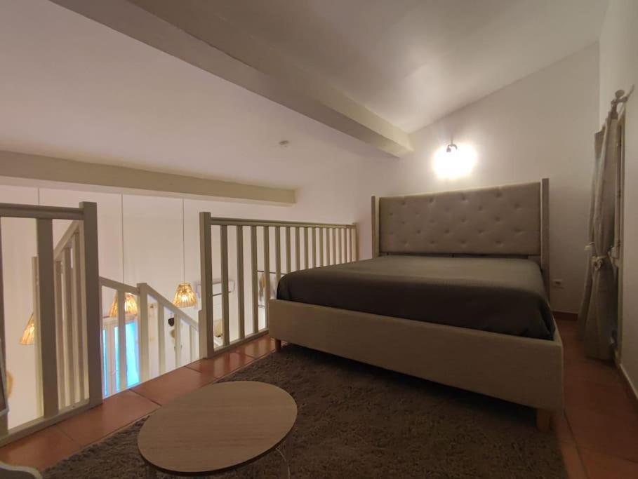 Appartement Cosy 2/4 Personnes La Roquebrussanne Extérieur photo